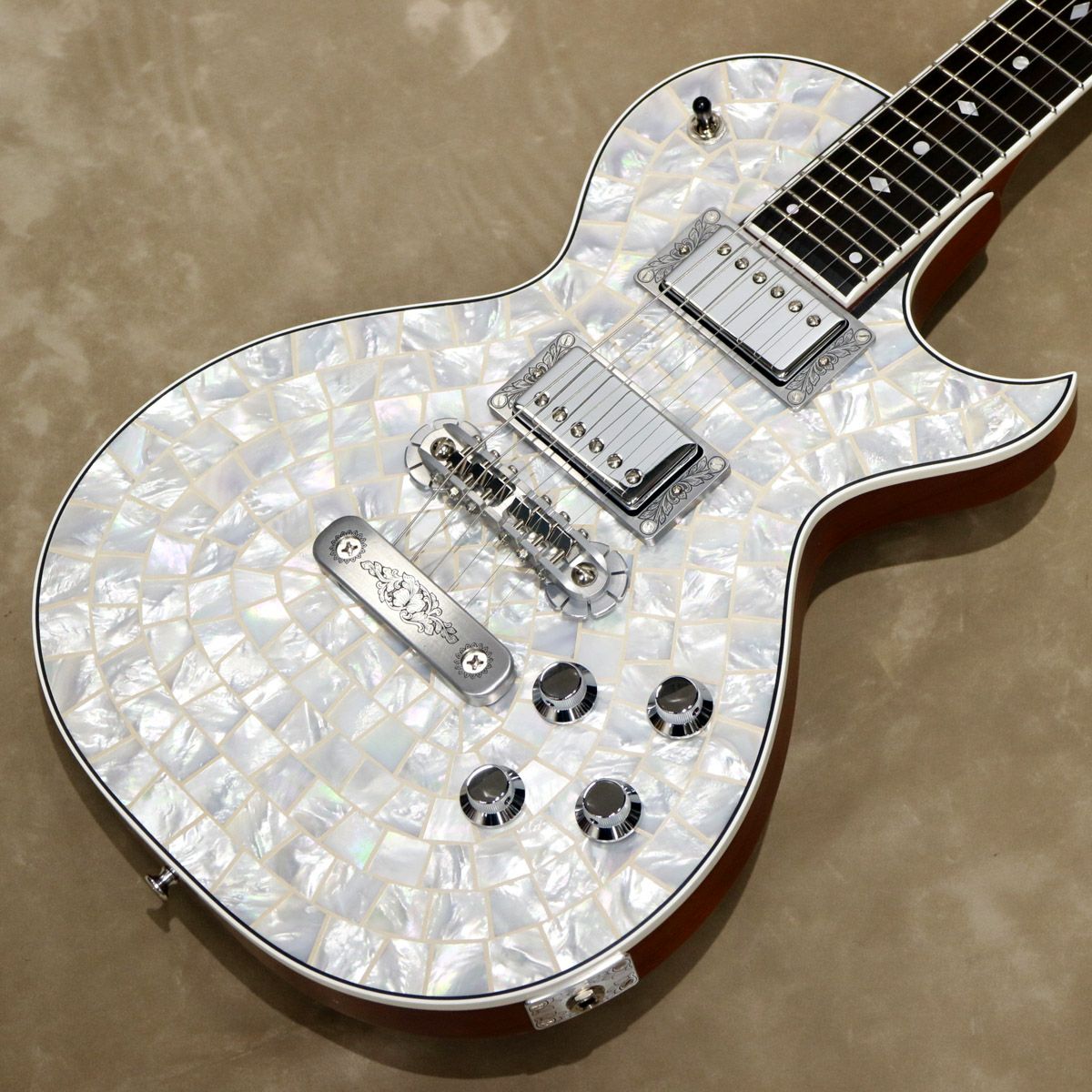Zemaitis ( ゼマイティス ) THE PORTRAIT Pearl Front Ultimate White  